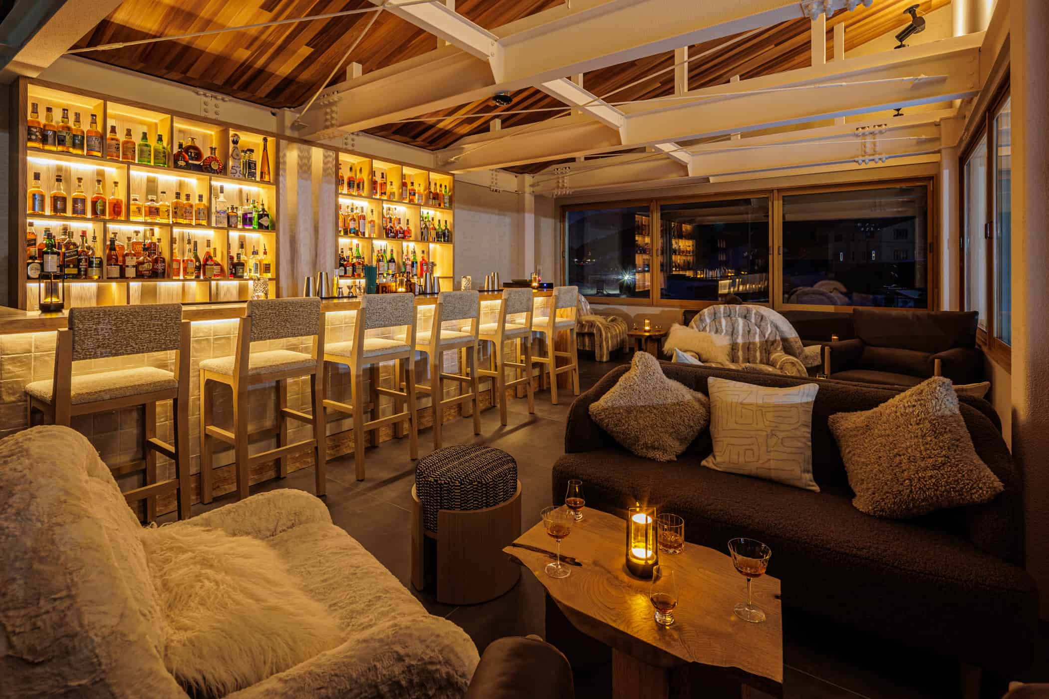 Hakuba's Most Exclusive Venue | Whiskey & Champagne
